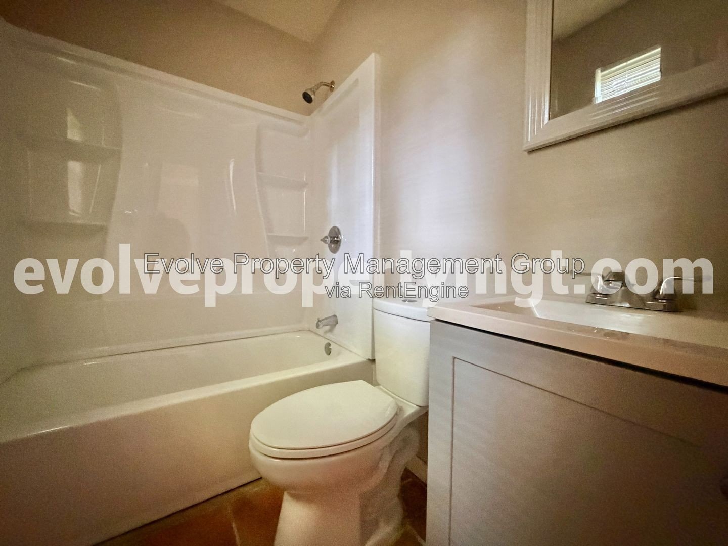 Updated 1 Bedroom Unit! property image
