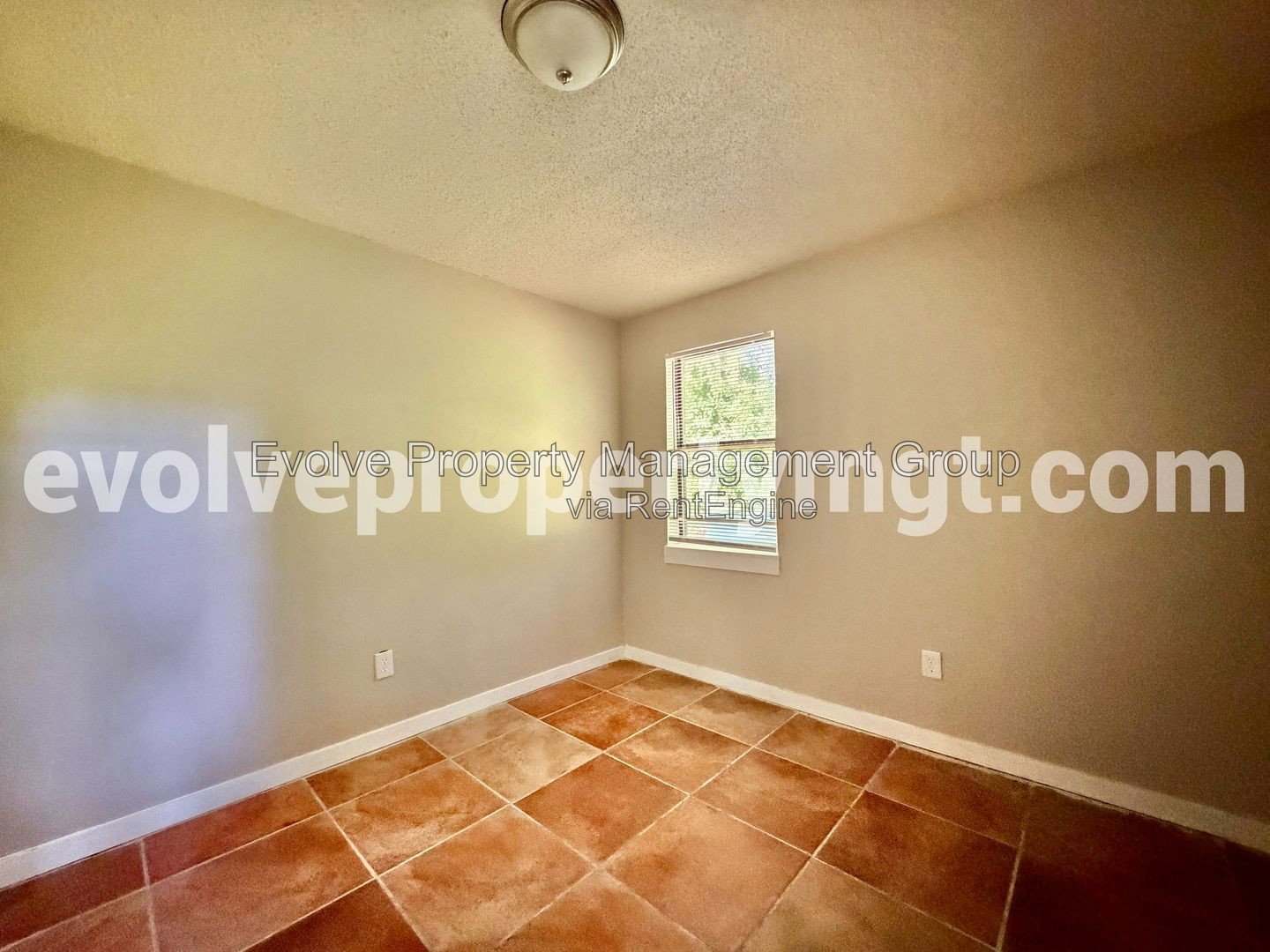 Updated 1 Bedroom Unit! property image