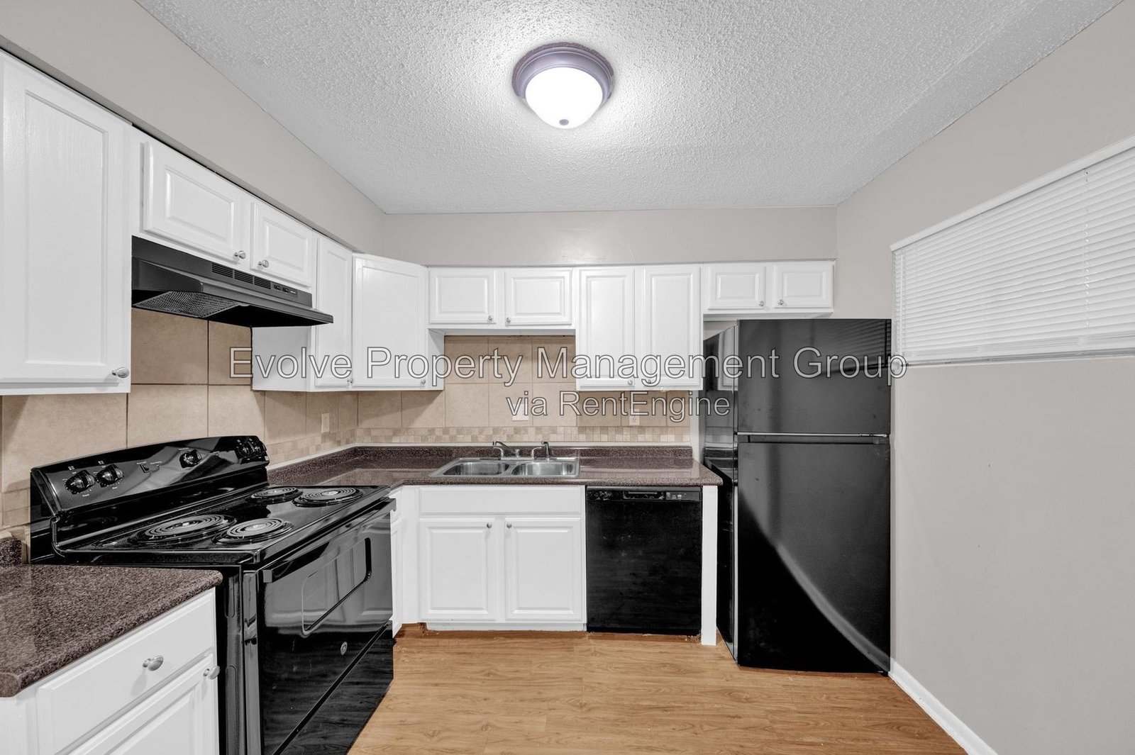 First and Last Month's Rent Free property image