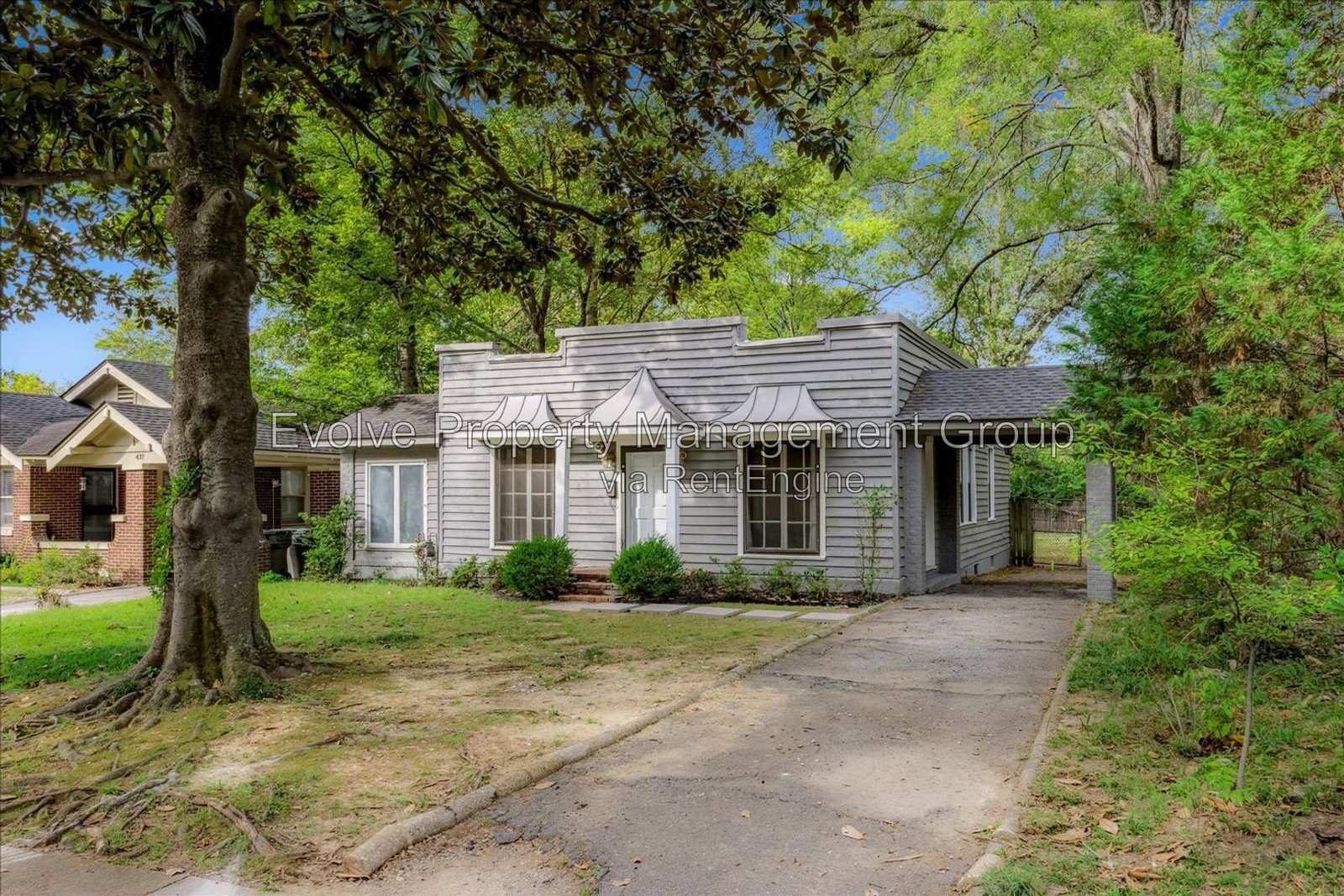 Charming 2 Bed / 2 Bath with Hardwoods, Updated Kitchen & Huge Backyard property image