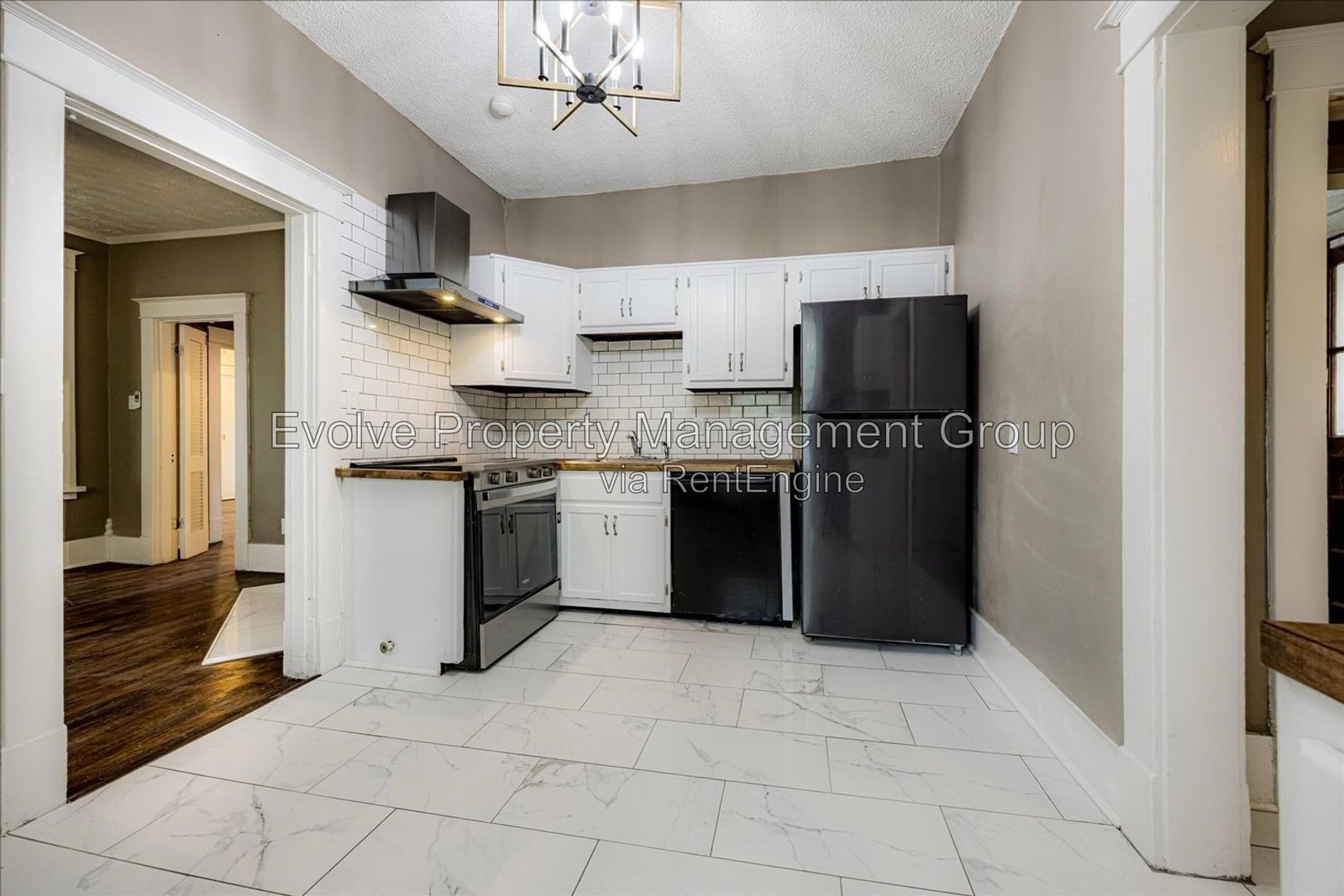 Charming 2 Bed / 2 Bath with Hardwoods, Updated Kitchen & Huge Backyard property image