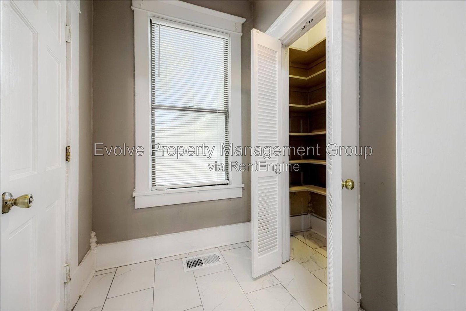 Charming 2 Bed / 2 Bath with Hardwoods, Updated Kitchen & Huge Backyard property image