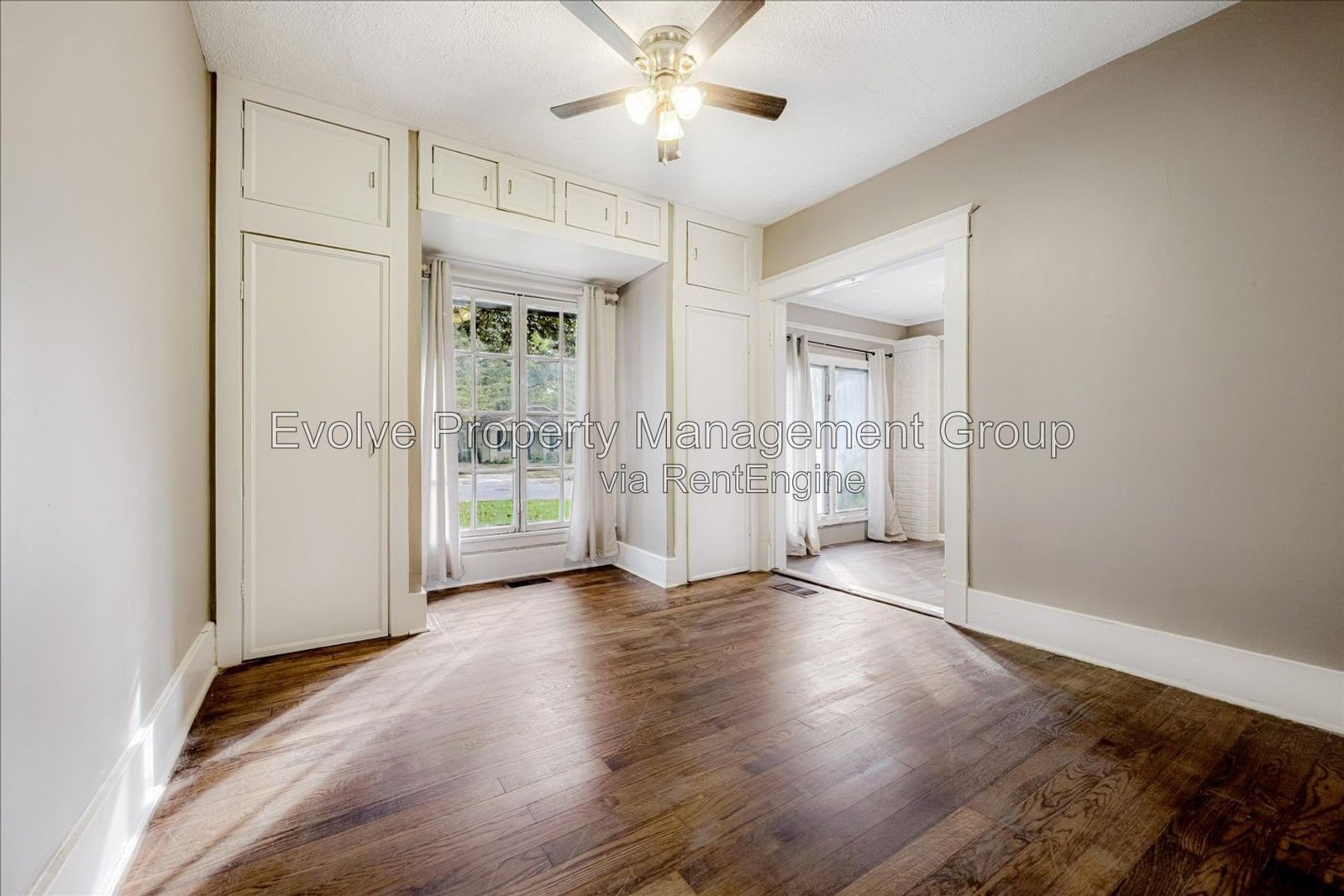 Charming 2 Bed / 2 Bath with Hardwoods, Updated Kitchen & Huge Backyard property image
