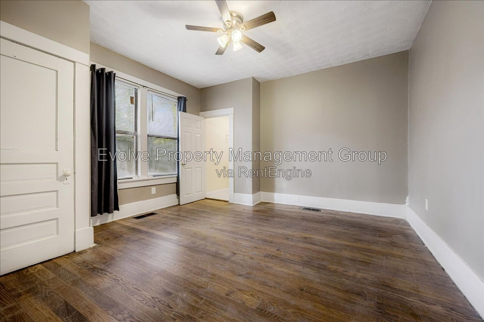 Charming 2 Bed / 2 Bath with Hardwoods, Updated Kitchen & Huge Backyard property image