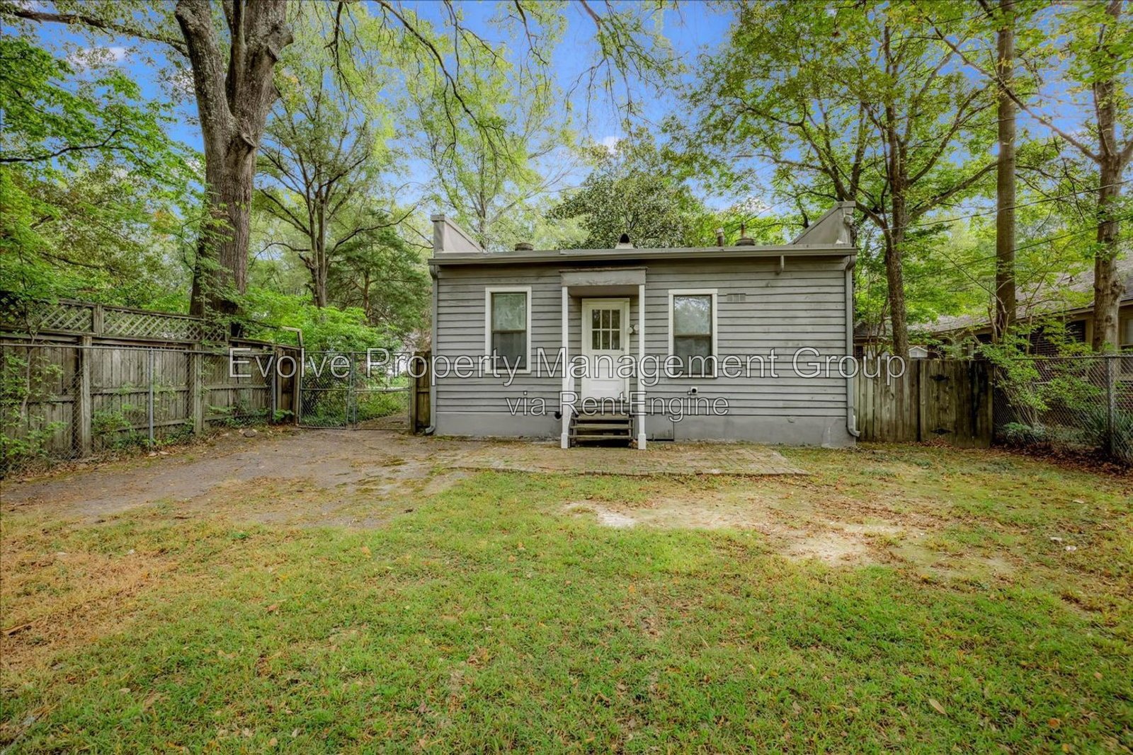 Charming 2 Bed / 2 Bath with Hardwoods, Updated Kitchen & Huge Backyard property image