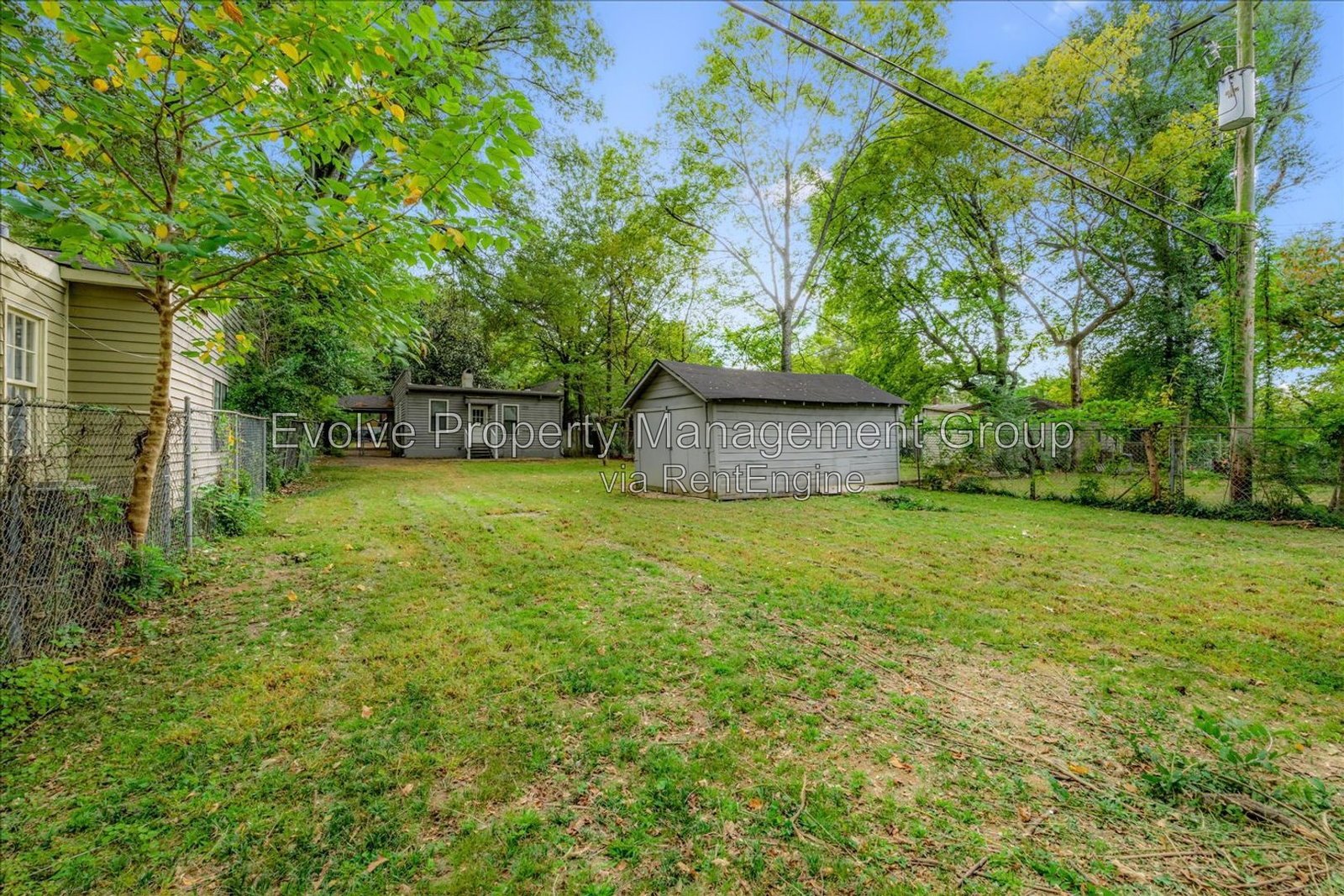 Charming 2 Bed / 2 Bath with Hardwoods, Updated Kitchen & Huge Backyard property image