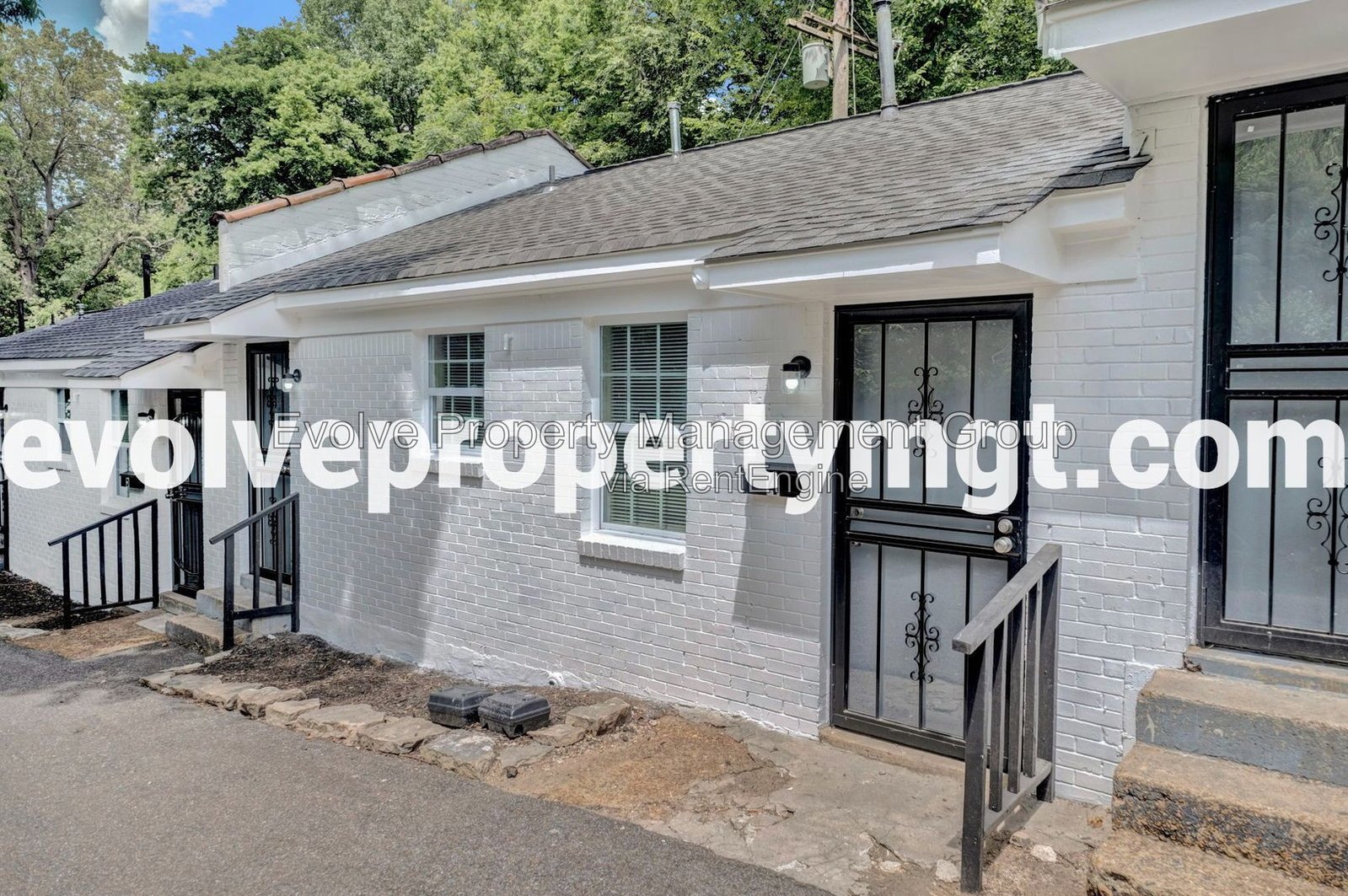 Renovated 2-Bedroom Home | 2966 Yale Ave property image