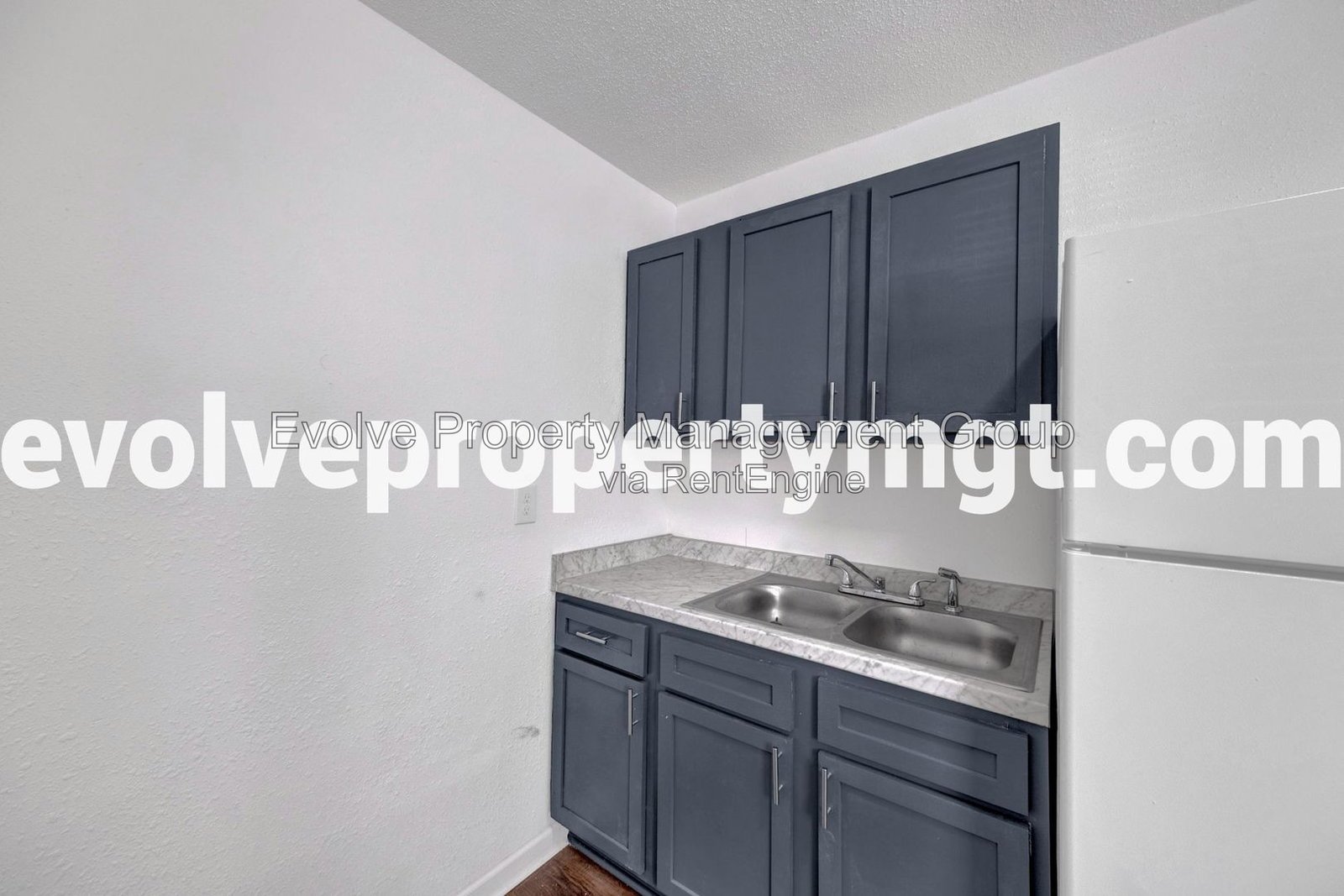 Renovated 2-Bedroom Home | 2966 Yale Ave property image