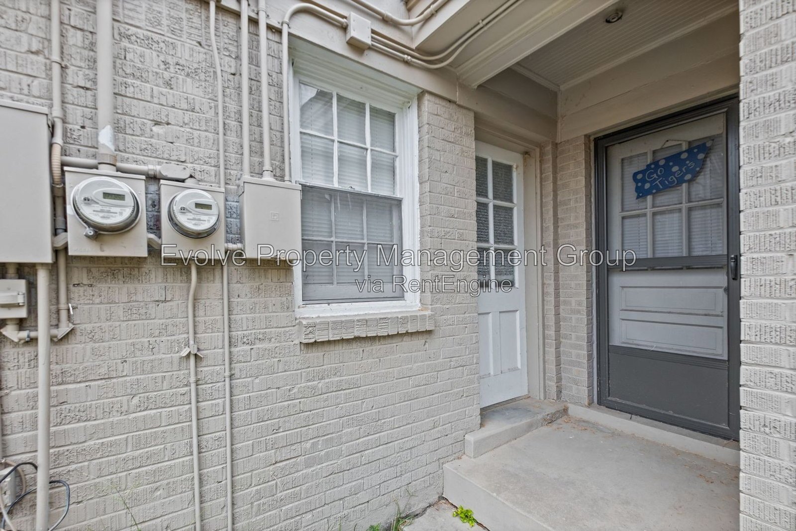 Charming Memphis Rental with Convenient Location property image