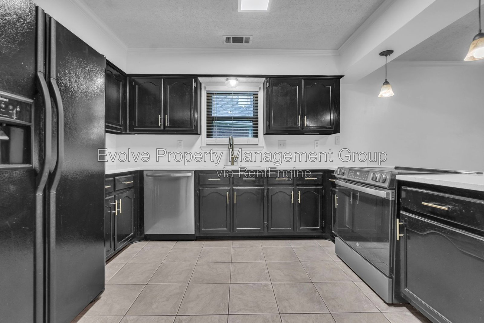 Spacious 4-Bedroom Home in Bartlett’s Kirby Lakes Community property image