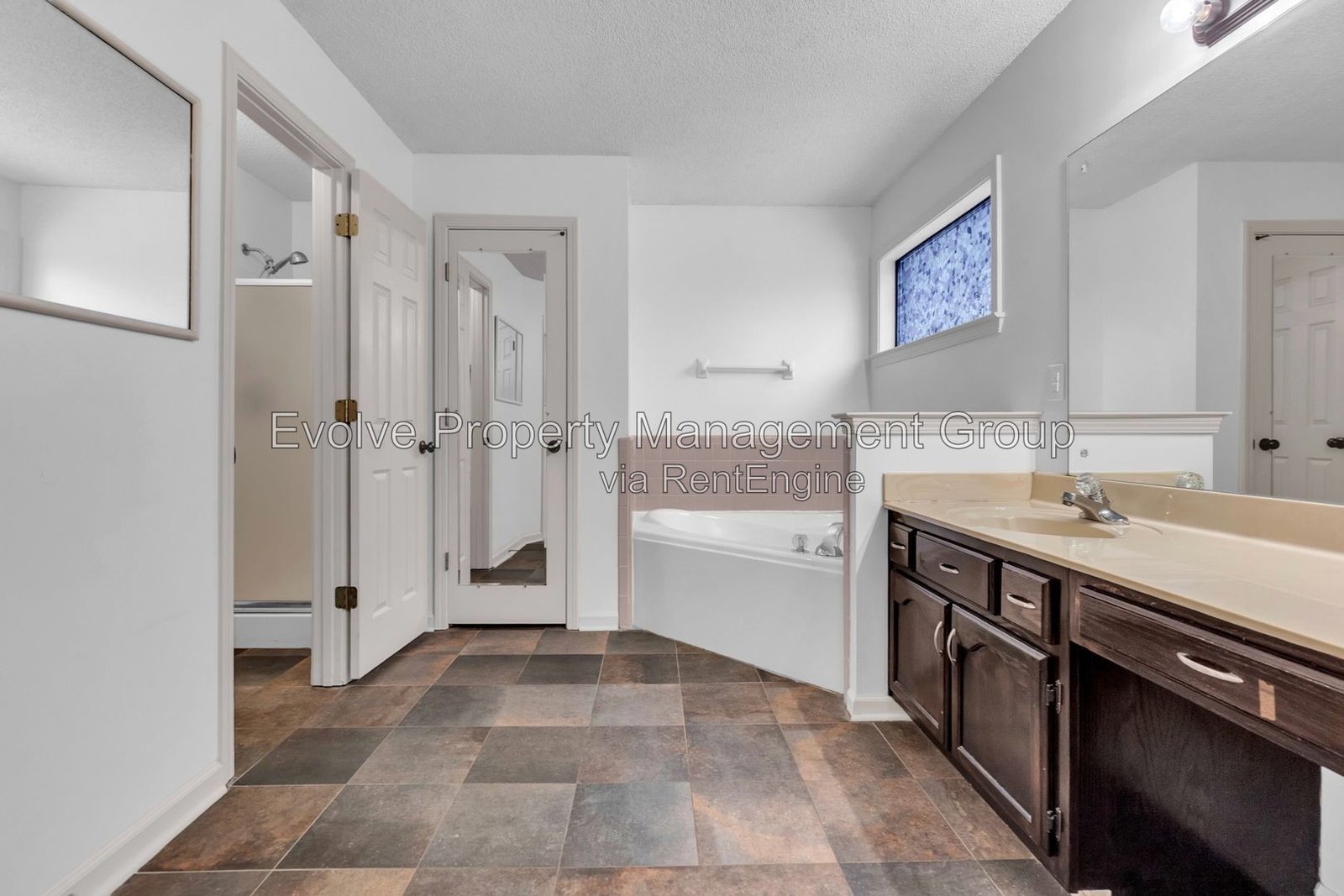 Spacious 4-Bedroom Home in Bartlett’s Kirby Lakes Community property image