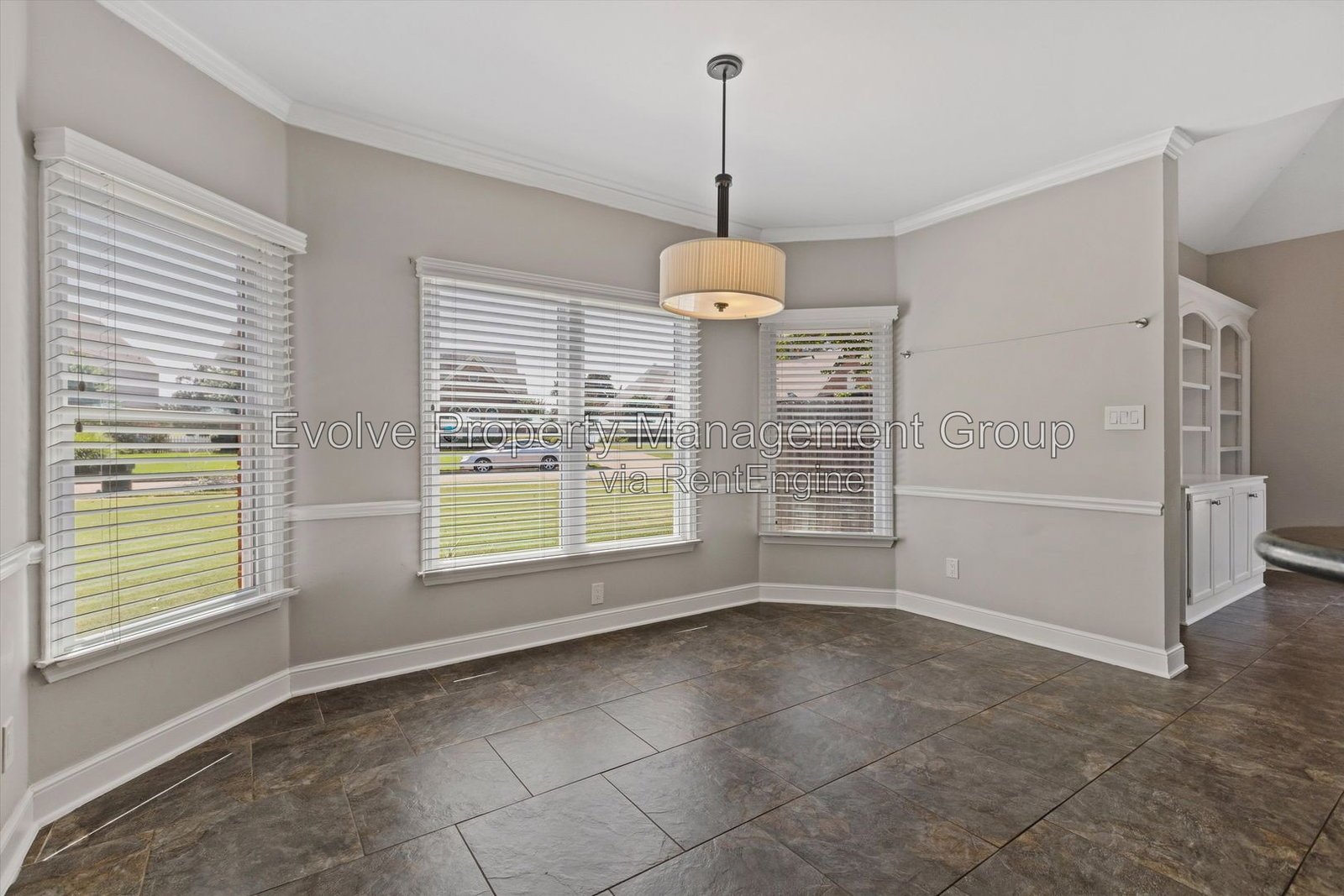 Spacious 5-Bedroom Pool Home in Collierville property image