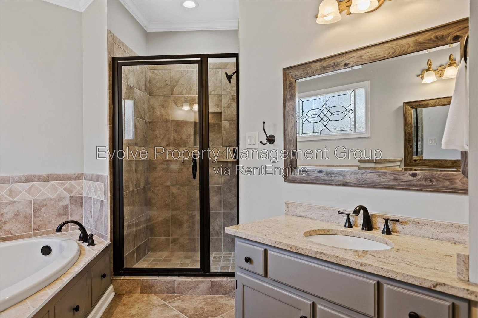 Spacious 5-Bedroom Pool Home in Collierville property image