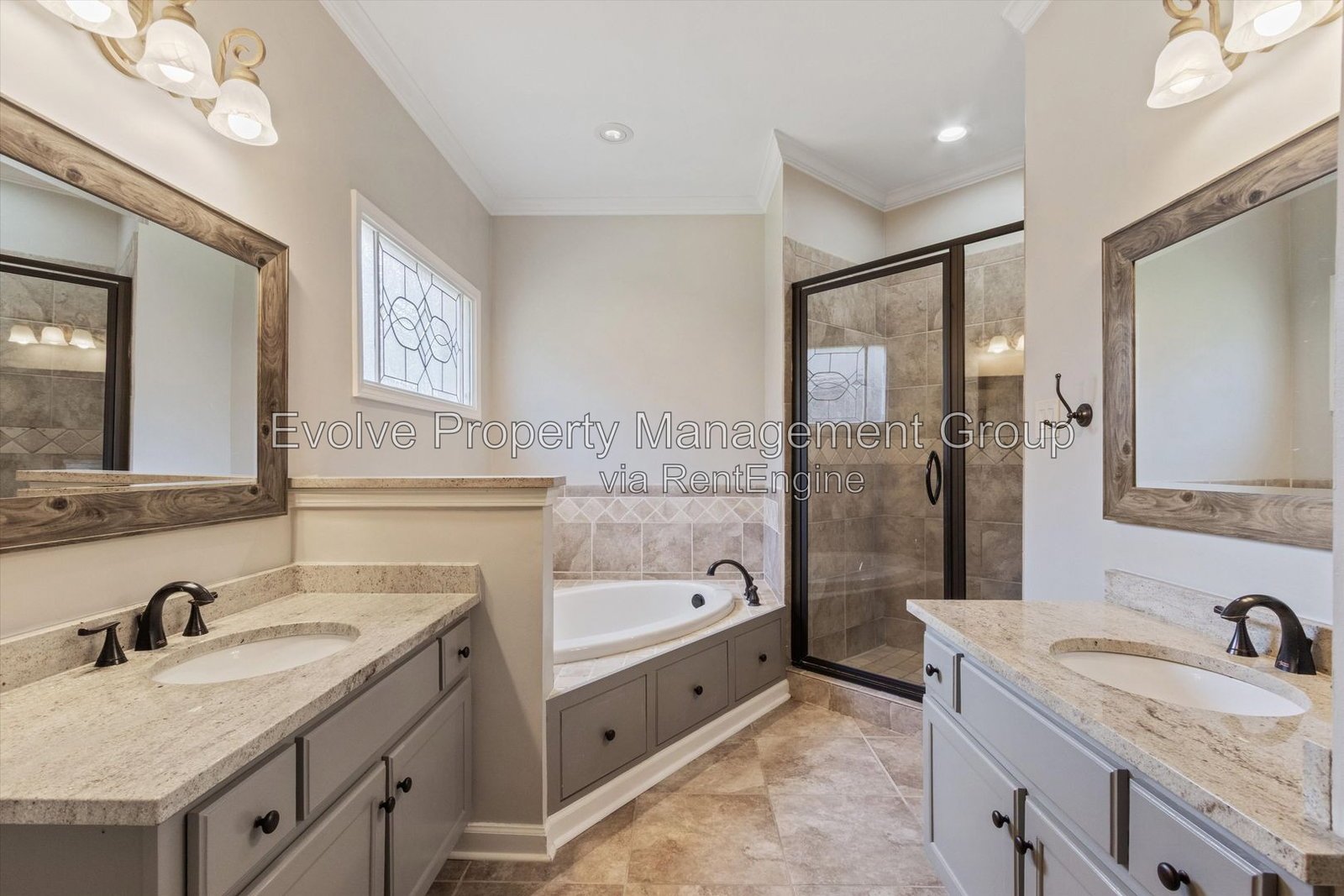 Spacious 5-Bedroom Pool Home in Collierville property image
