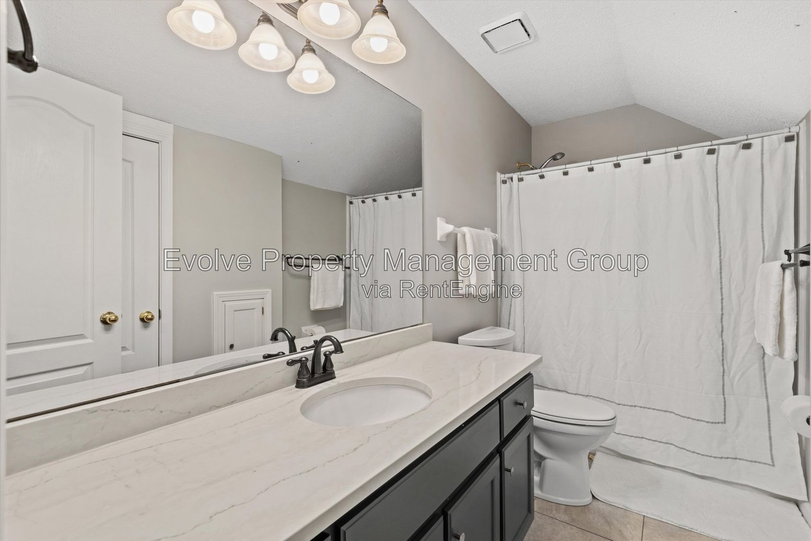 Spacious 5-Bedroom Pool Home in Collierville property image