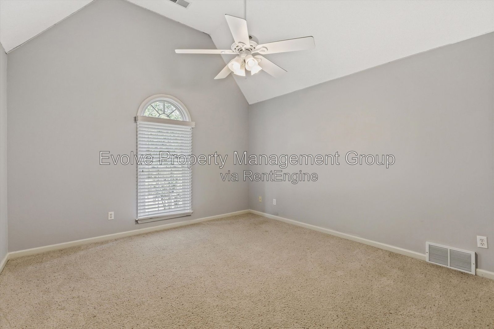 Spacious 5-Bedroom Pool Home in Collierville property image
