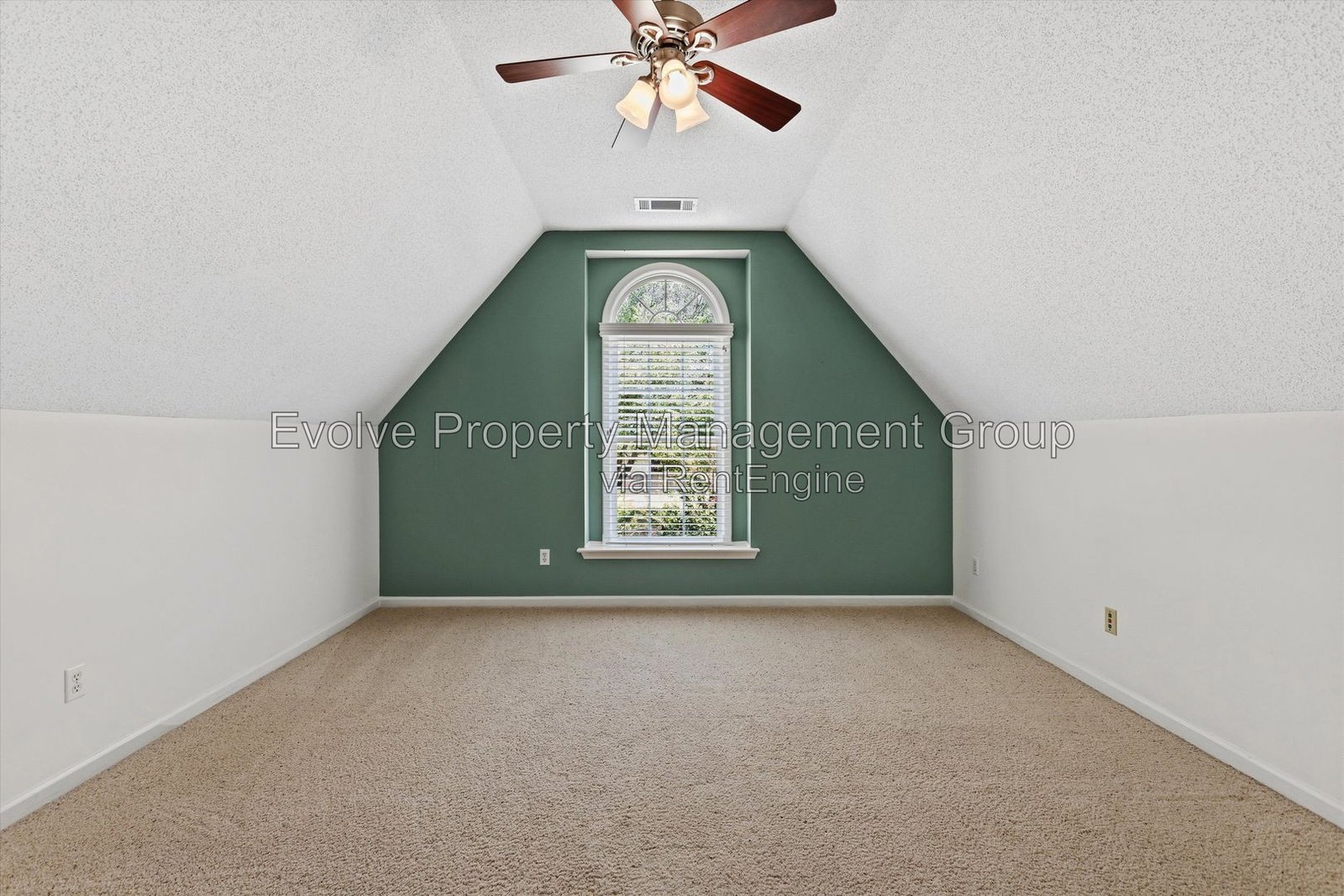 Spacious 5-Bedroom Pool Home in Collierville property image