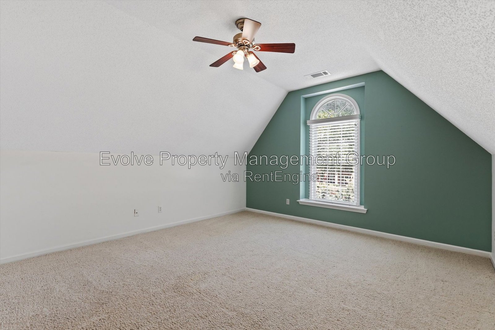 Spacious 5-Bedroom Pool Home in Collierville property image