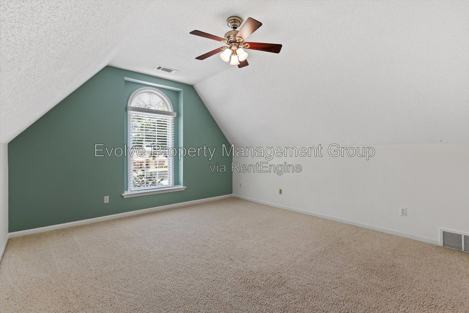 Spacious 5-Bedroom Pool Home in Collierville property image