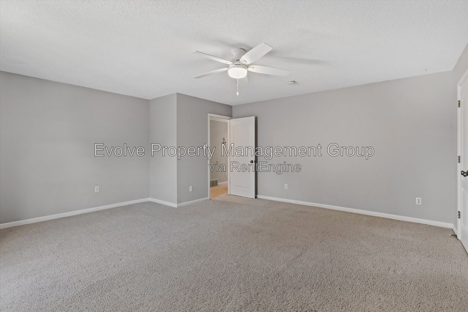 Spacious 5-Bedroom Pool Home in Collierville property image