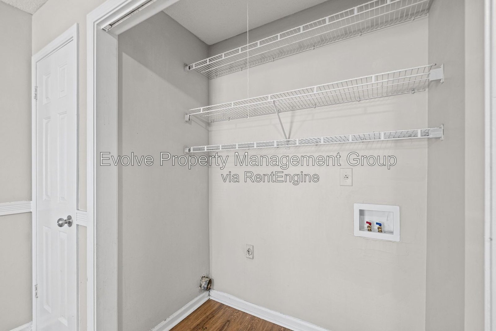 Comfortable Living in a Welcoming Memphis Neighborhood | 3918 Oak Branch Cir W property image