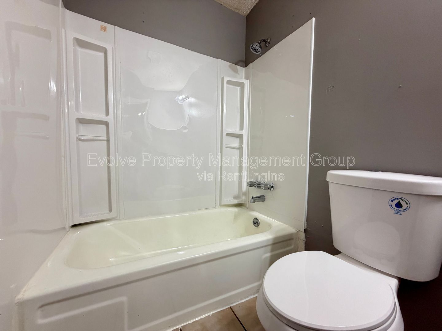 Charming Unit at 4651 Royal Ridge Drive property image